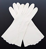 10826 Vintage Aris White Cotton Dress Gloves